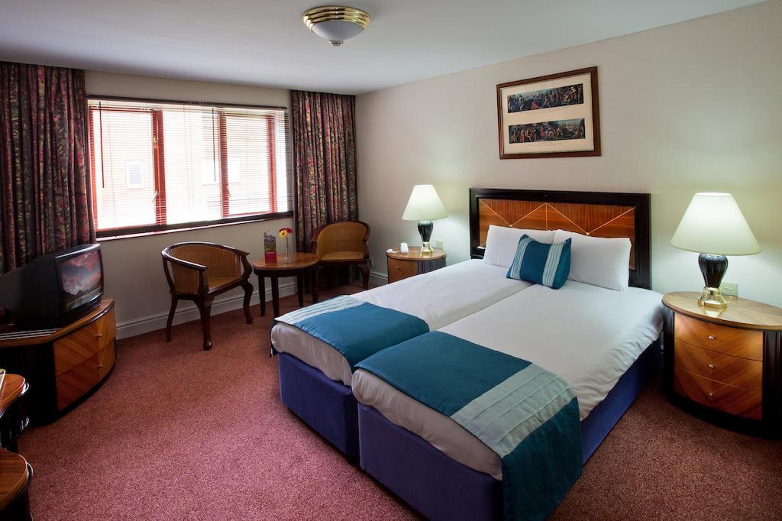 Royal Court Hotel & Spa Ковентри Экстерьер фото