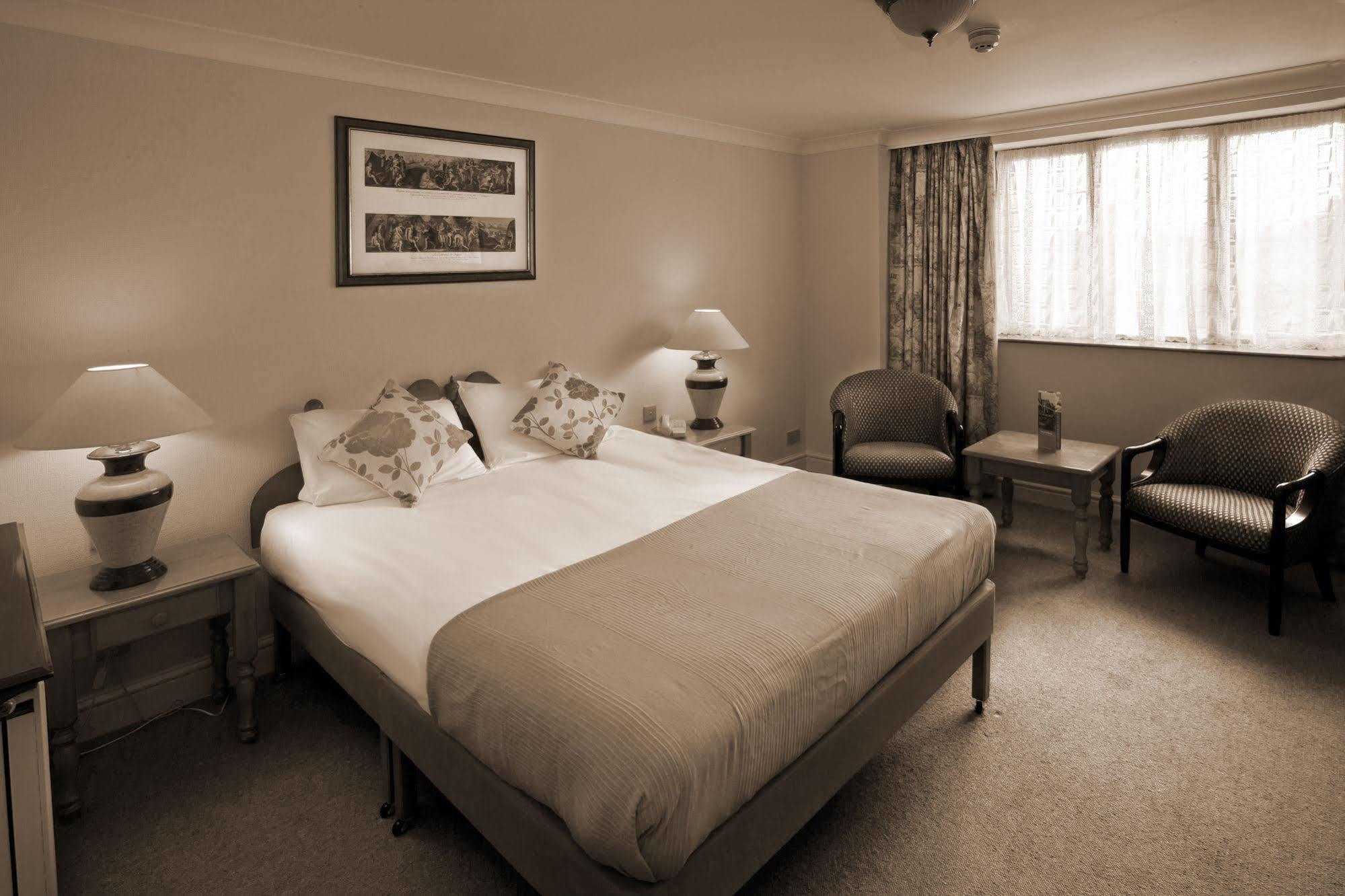 Royal Court Hotel & Spa Ковентри Экстерьер фото