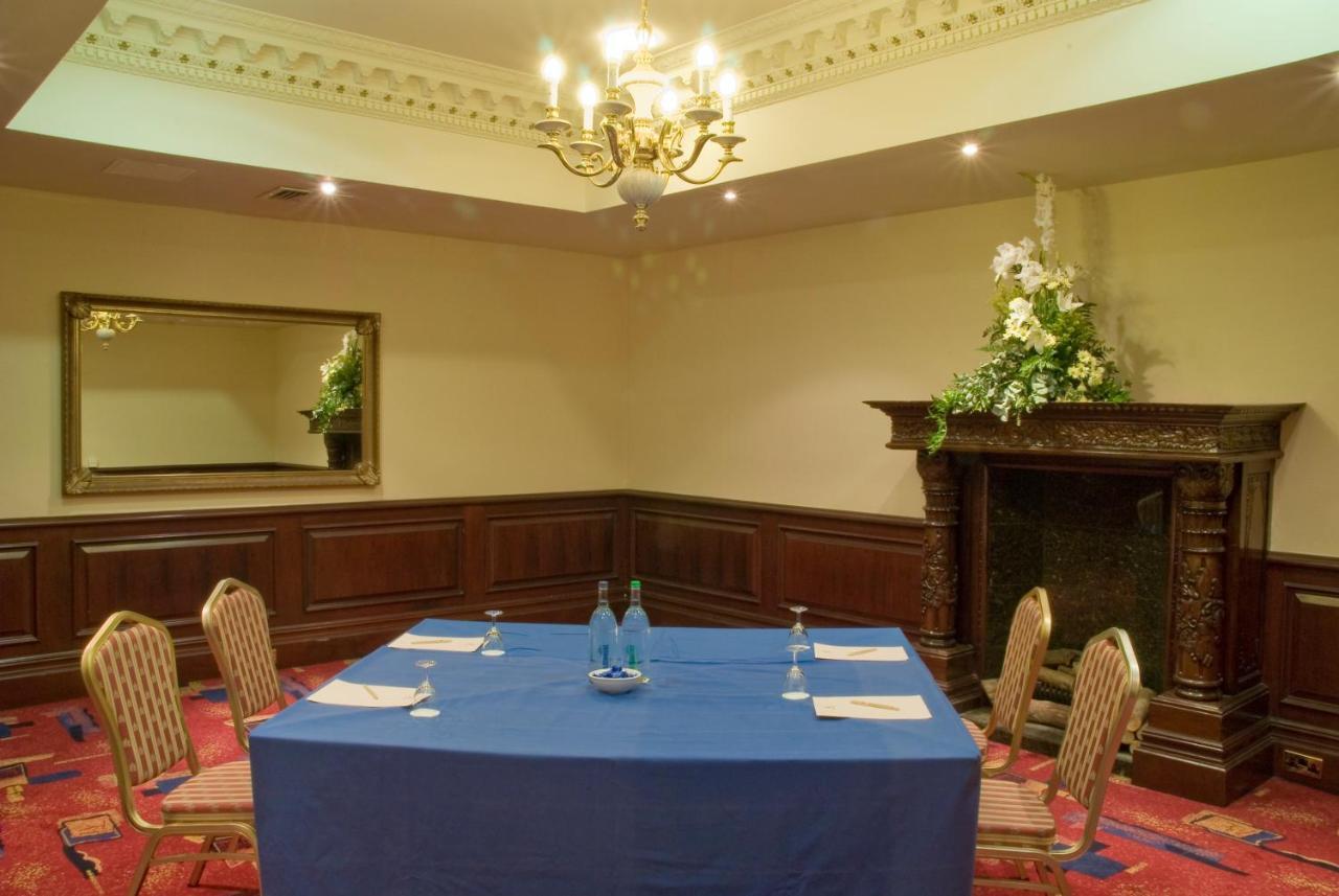 Royal Court Hotel & Spa Ковентри Экстерьер фото