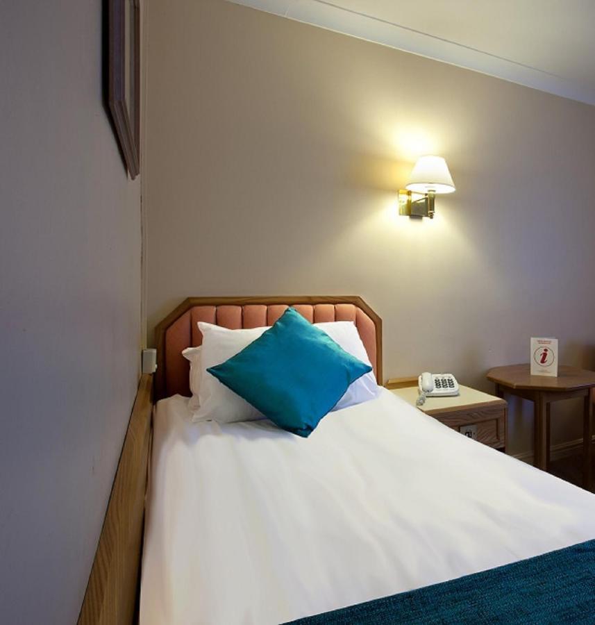 Royal Court Hotel & Spa Ковентри Экстерьер фото